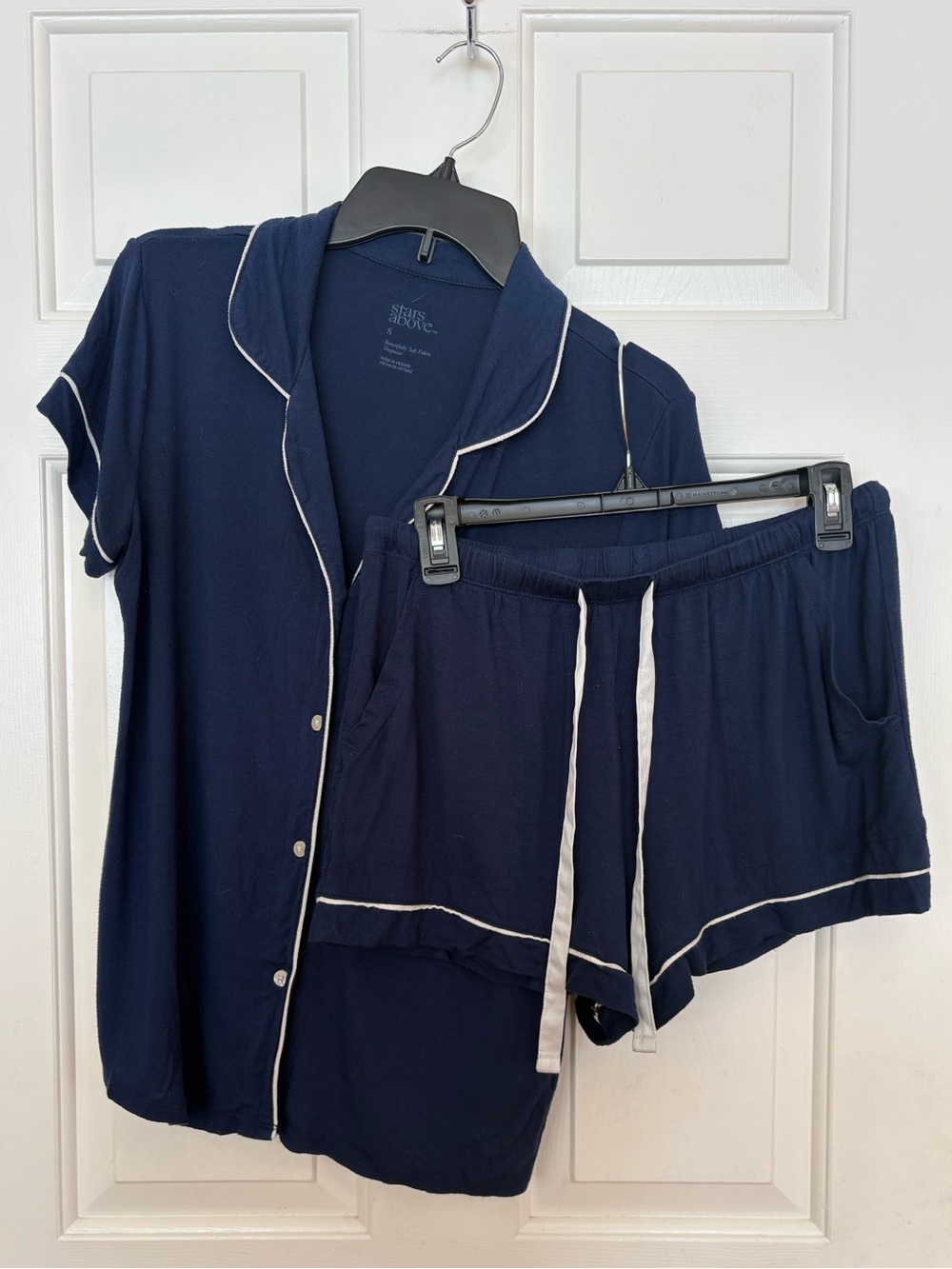 Stars Above Navy Blue Short-Sleeve Pajama Set with White Trim Size Small